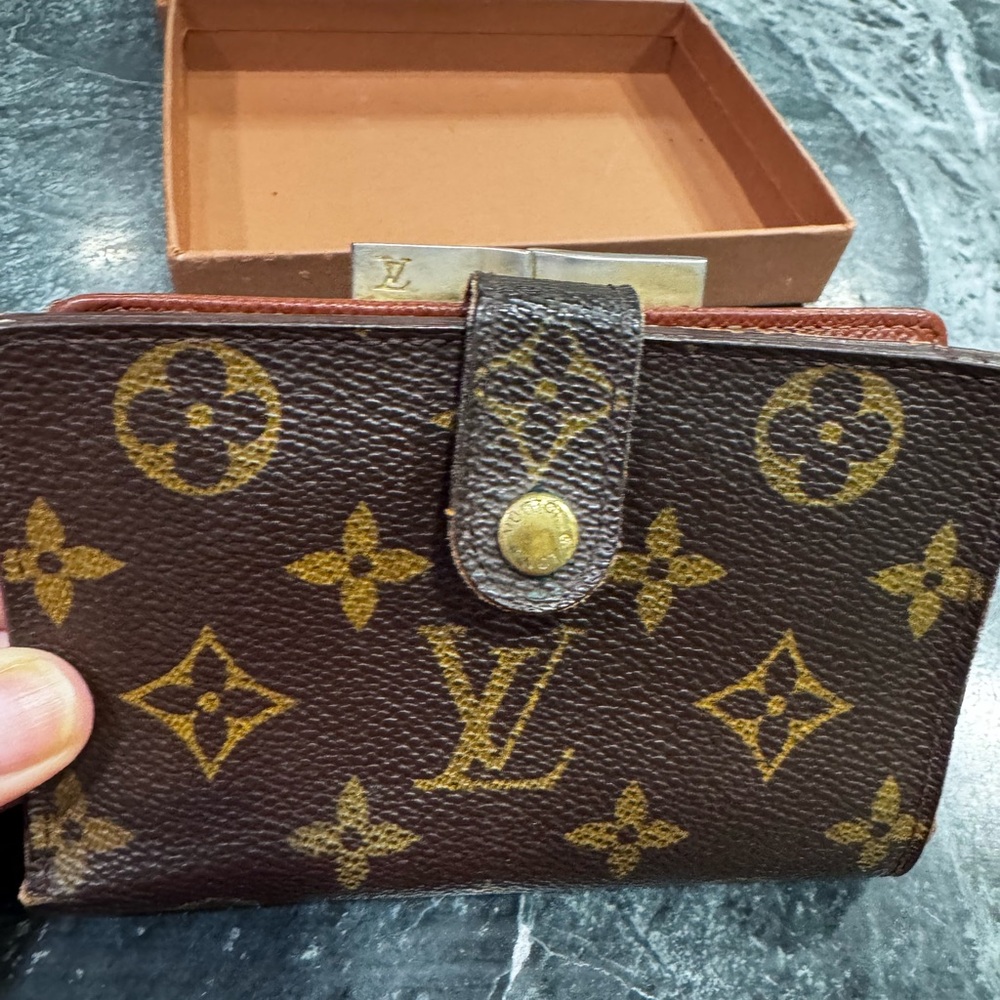 Louis Vuitton monogram Cream and Brown wallet